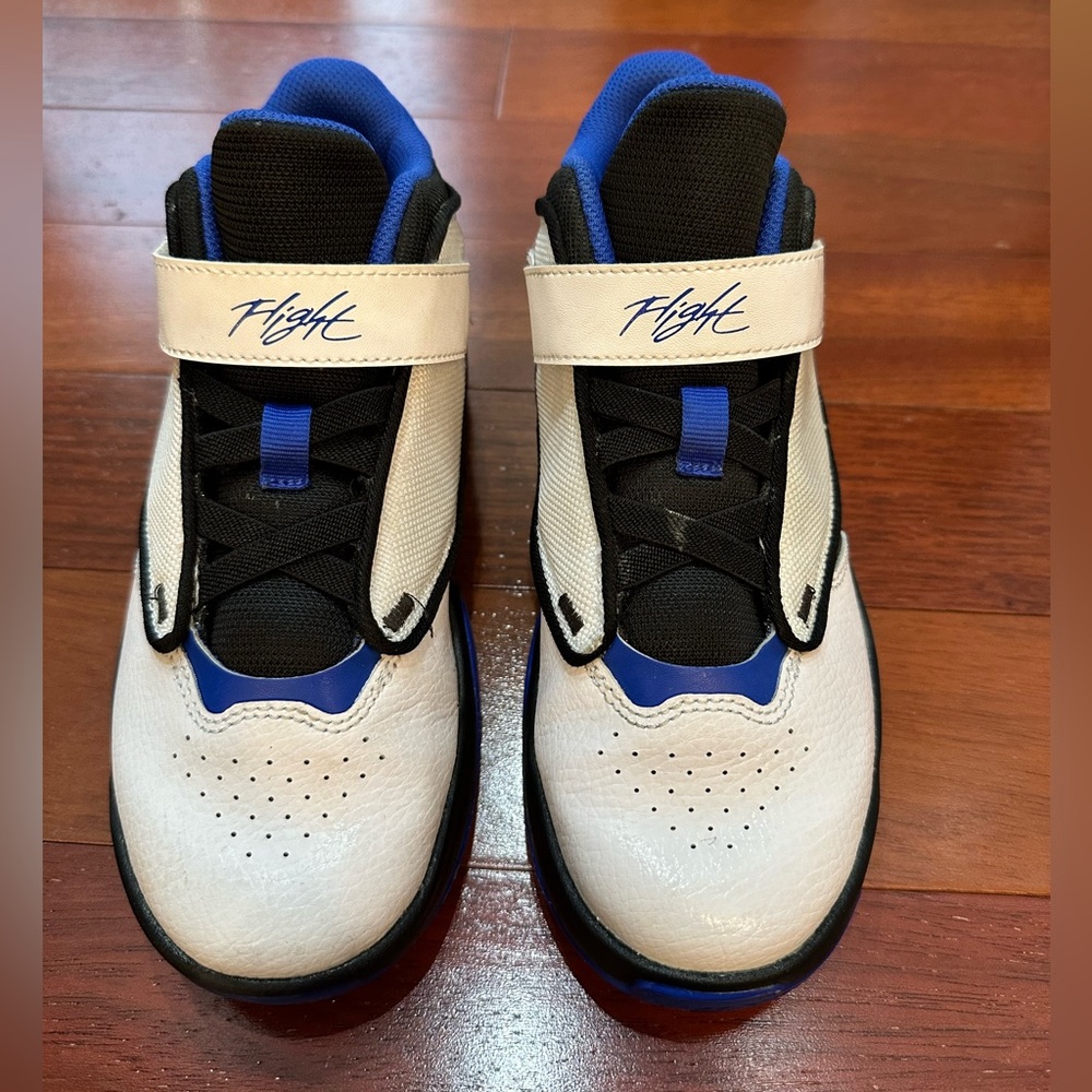 Air Jordan Max Aura 4 Little Kids Size 2